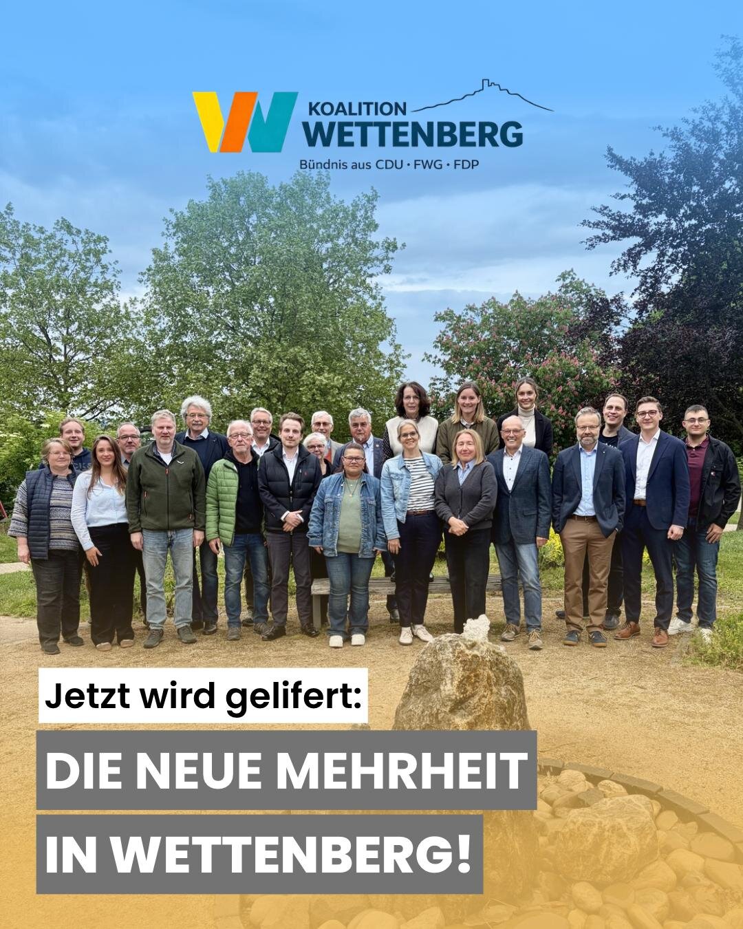 Die neue Koalition CDU, FWG und FDP in Wettenberg — Gruppenbild vor dem Burggarten Gleiberg
